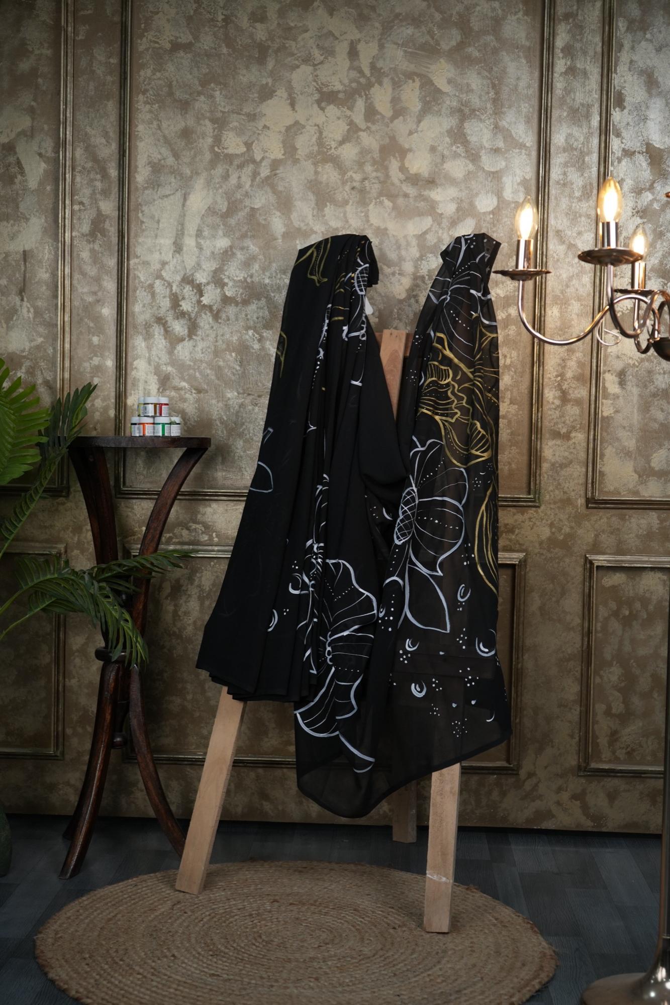 Black Canvas Fish Art Chiffon Saree